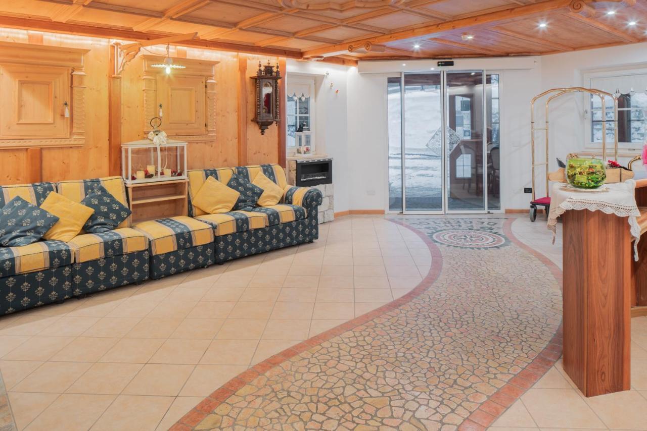 B&B Agriturismo Cesa Ciasates Canazei Kültér fotó